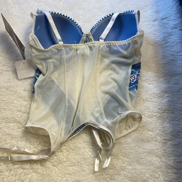 VINTAGE Escante Nylon Lace Mesh Corset with Garnets Sheer Ivory Blue Size Small - Picture 5 of 8
